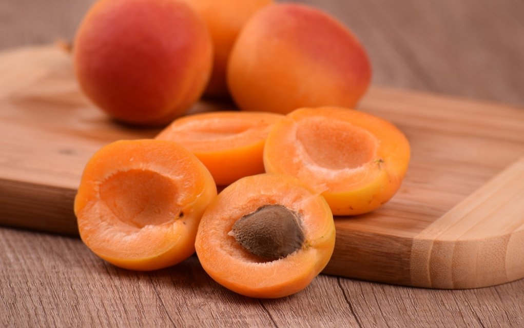 Aprikosen Kalorien und Nährwerte der gesunden Marillen